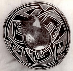 Mimbres pot copy     